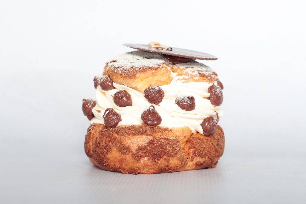 Bem vindos ao 2º Festival de Profiteroles: uma visita à realeza francesa, mas nos dias de hoje Bem vindos ao 2º Festival de Profiteroles: uma visita à realeza francesa, mas nos dias de hoje