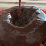 Receita de Bolo Mole ou Bolo de Leite Bolo de Cenoura com Cobertura de Chocolate