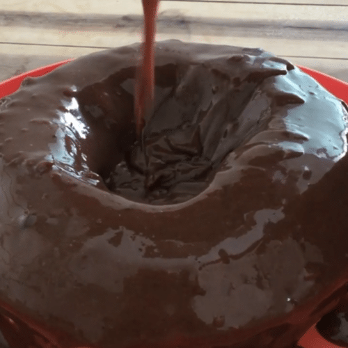 Bolo de Cenoura com Cobertura de Chocolate