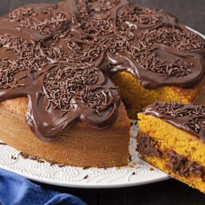 Receita de bolo de cenoura com cobertura de chocolate
