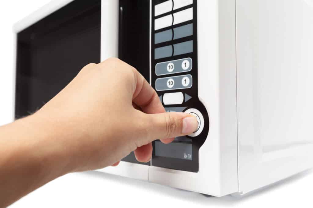 Micro-ondas: os tipos e 10 modelos melhores micro-ondas de 2023 fonte: freepik